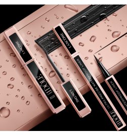 Lash Idôle - Wasserfester Mascara Volumen Effekt Gebogene Wimpern